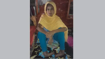 বিএ পাস প্রতিবন্ধী সাহিদা একটি চাকরি চান