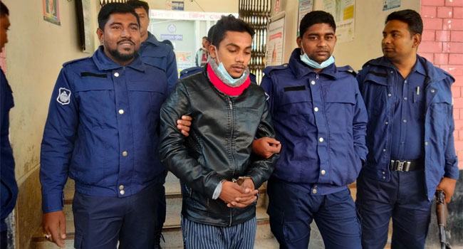 চুয়াডাঙ্গায় সাংবাদিককে হত্যা চেষ্টাকারী স্বাস্থ্যকর্মী গ্রেফতার