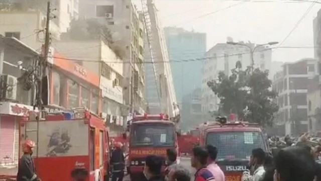 গ্রিন রোডের আরএস টাওয়ারের আগুন নিয়ন্ত্রণে