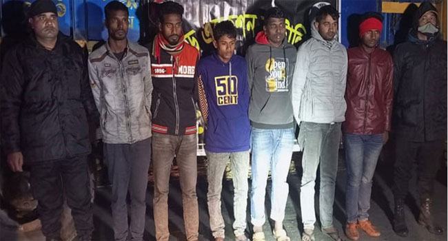 শেরপুরে ১২০০ বস্তা সরকারি সারসহ আটক ৬