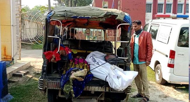 টাঙ্গাইলে মা-মেয়েসহ সড়কে ঝরলো ৬ প্রাণ