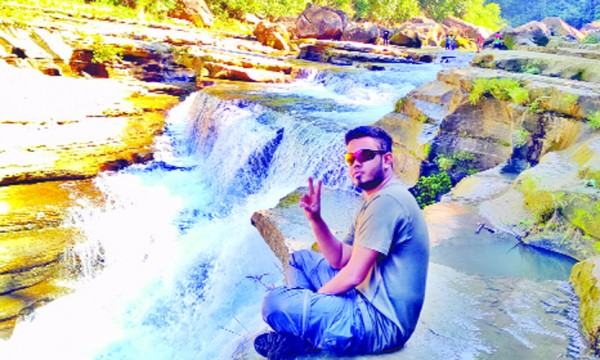 ইউটিউব থেকে লাখ টাকা আয়  প্রতিবন্ধী ফাহিমের