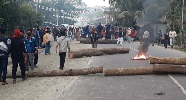 নির্বাচন পরবর্তী সহিংসতা : ভোলা-লক্ষ্মীপুর মহাসড়ক অবরোধ