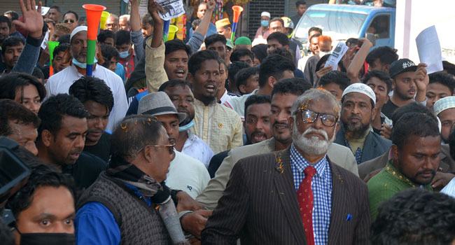 তাকে নাকি কেউ সাপোর্ট দেয় না, আমি কি করবো : তৈমূর