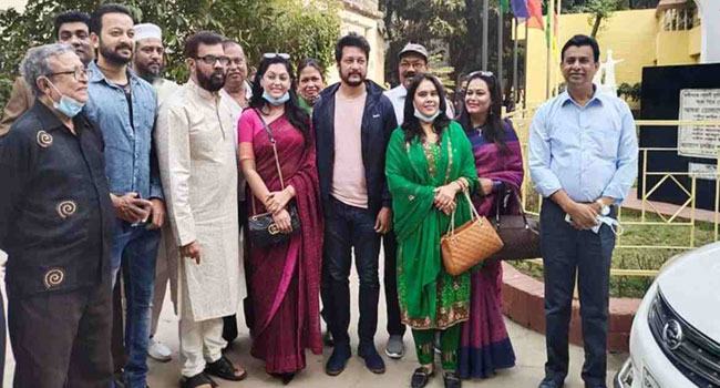 কাঞ্চন-নিপুণ প্যানেলের মনোনয়নপত্র সংগ্রহ