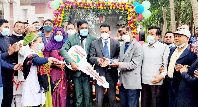 চান্দিনায় লাইফ সাপোর্ট অ্যাম্বুলেন্স দিলেন ভারতীয় ডেপুটি হাইকমিশনার