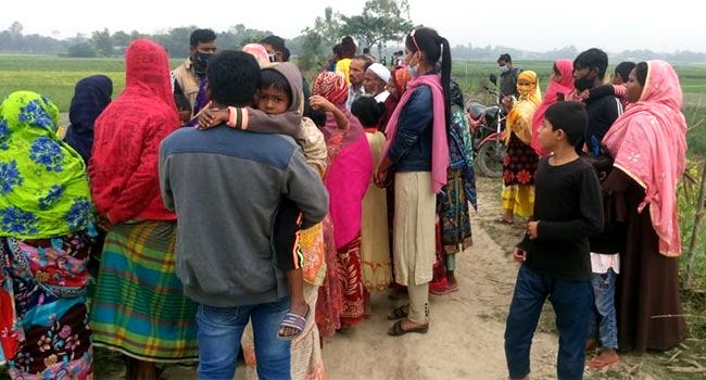 সিংগাইরে নারীর গলাকাটা লাশ উদ্ধার