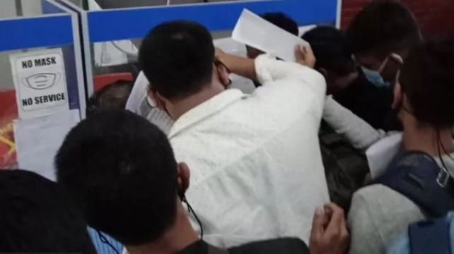 মধ্যপ্রাচ্যগামী কর্মীদের করুণ দশা