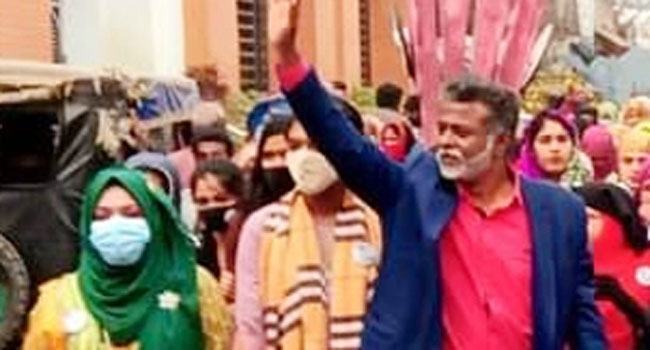 বিপুল ব্যবধানে আবারো কাউন্সিলর হলেন ‘করোনা হিরো’ খোরশেদ