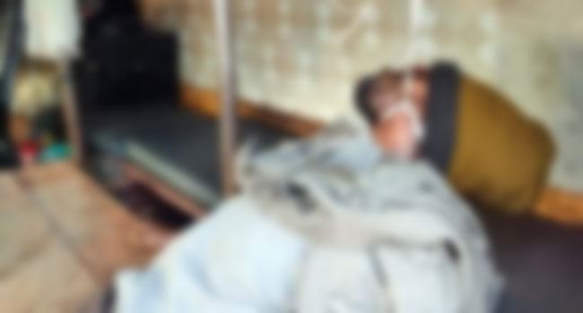 ভারত থেকে আসা ট্রাকে হেলপারের ঝুলন্ত লাশ