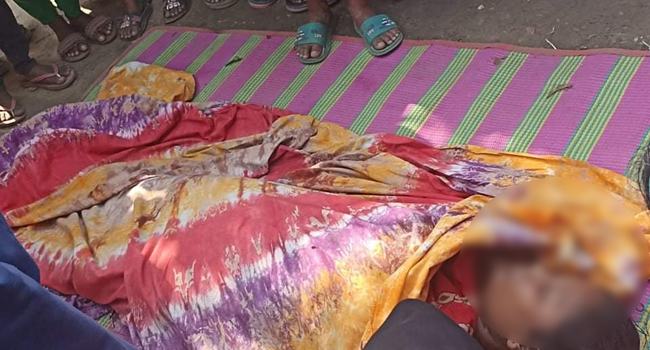 সিরাজদিখানে গলায় ফাঁস দিয়ে গৃহবধূর আত্মহত্যা
