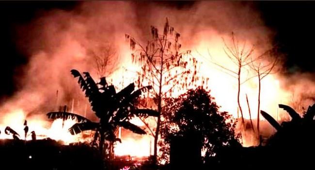 রোহিঙ্গা ক্যাম্পে আবারো আগুন, পুড়েছে ২৯ শেল্টার