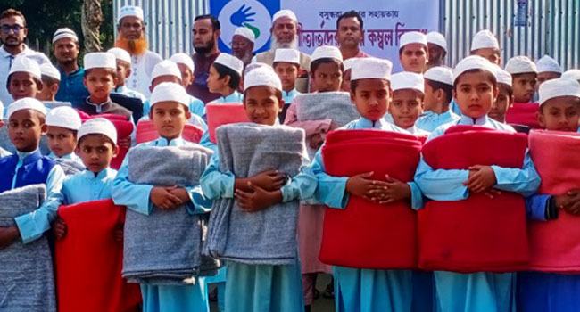 অসহায় শীতার্তদের পাশে বসুন্ধরা গ্রুপ