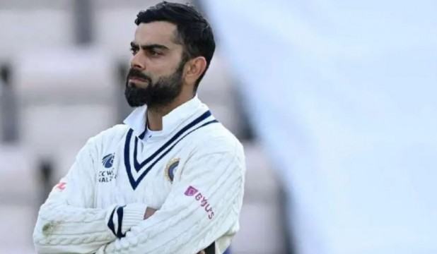 বরখাস্ত হওয়ার ভয়ে সরে দাঁড়িয়েছেন কোহলি!