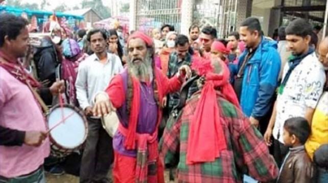 ৩০ মিনিট সময় দিয়ে মেলা বন্ধ করলেন ইউএনও