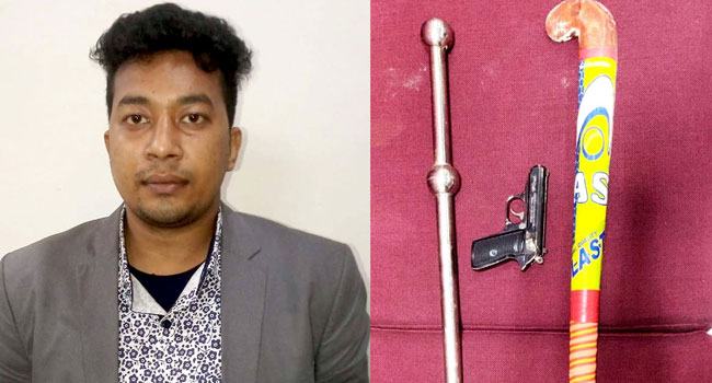 ঢাবিতে অস্ত্রসহ ছাত্রলীগ নেতা আটক