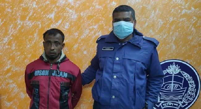 প্রতিবন্ধী ছাত্রী ধর্ষণ : শালিশে জুতা পেটার পর অভিযুক্ত দাদু গ্রেফতার