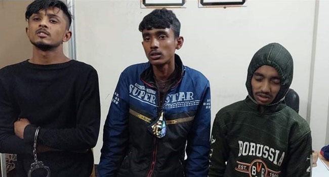 বিকাশে টাকা চেয়ে ধরা পড়লো অপহরণকারীরা