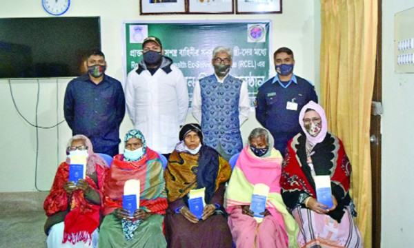 দিনাজপুরে ব্রিটিশ সৈনিকদের পরিবারকে আর্থিক অনুদান প্রদান