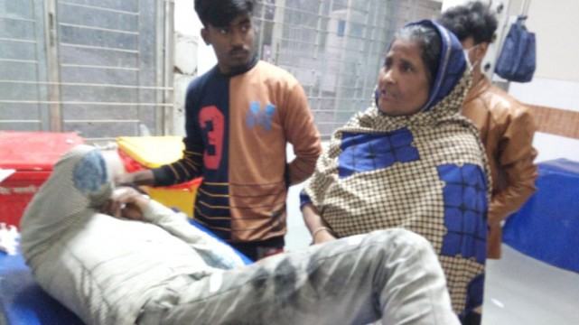 ফ্রি ফায়ার খেলা নিয়ে দ্বন্দ্বে কিশোরদের মধ্যে কোপাকুপি