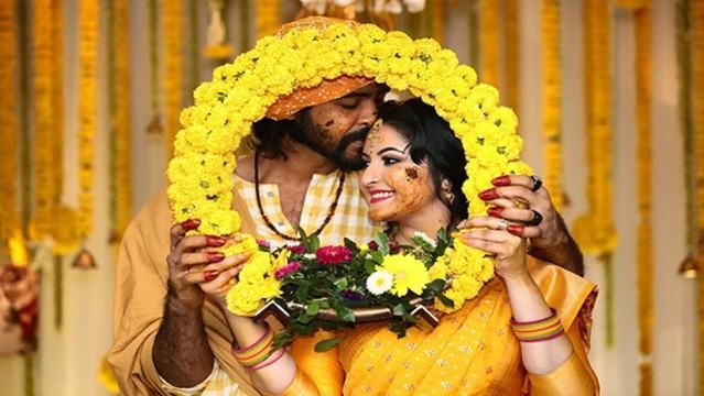 বিয়ের দাওয়াত পাননি পরীমণির দারোয়ানও!