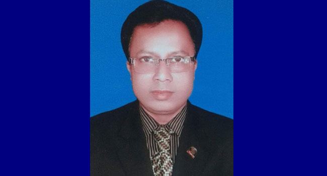 মহাদেবপুরে ট্রাকচাপায় সরকারি কর্মকর্তা নিহত