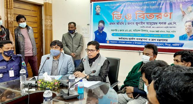 কেউ ঘুষ বা অবৈধ কিছু দাবি করলে আমার নম্বরে ফোন দিন : পলক