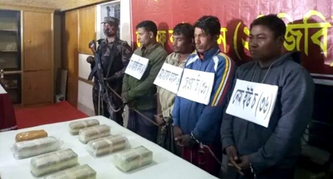 টেকনাফে সাড়ে ৭ কোটি টাকার ইয়াবা উদ্ধার, বিদেশি নাগরিকসহ আটক ৪