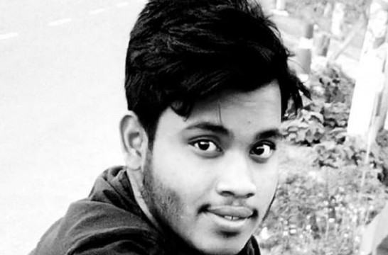বেপরোয়া মটরসাইকেল চালাতে গিয়ে কলেজছাত্রের মৃত্যু