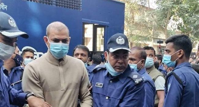 আদালতে যেমন ছিলেন ওসি প্রদীপ