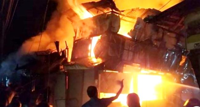 নয়া দিগন্তের পাটগ্রাম সংবাদদাতার মেশিনারি দোকান পুড়ে ছাই