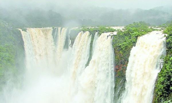 জগ জলপ্রপাত বৃত্তান্ত