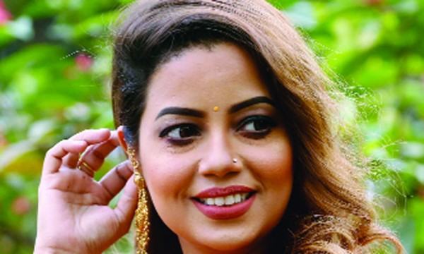 একই সিনেমার দুই গানে কণা