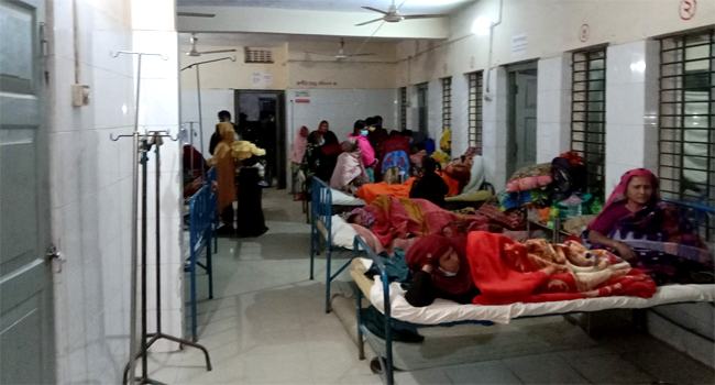 জীবননগরে ঘরে ঘরে সর্দি-কাশি-জ্বর, করোনা ছড়ানোর ঝুঁকি