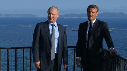 রাশিয়া-ইউক্রেন উত্তেজনা প্রশমনের চেষ্টায় ম্যাক্রোঁ