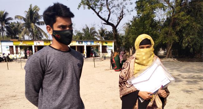 জীবনের প্রথম ভোট দিয়ে যা বললেন আফরিন