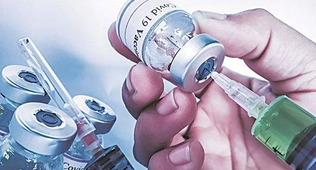 এক হাজার কোটি ডোজ টিকাদানের মাইলফলক