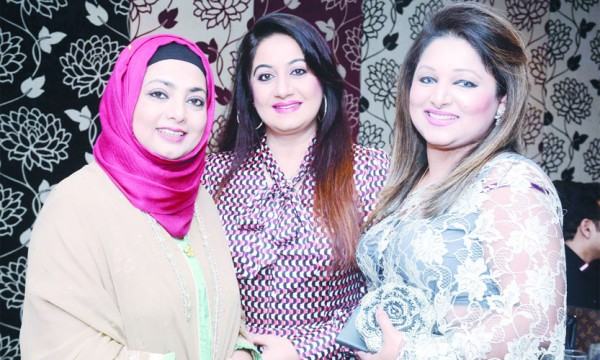 একই ফ্রেমে শাবনাজ, শিল্পী ও দিঠি