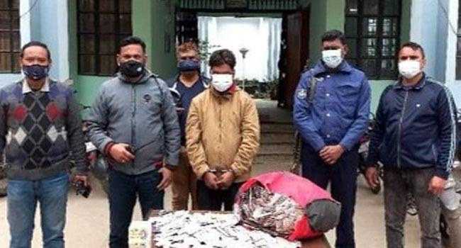 আটোয়ারীতে মাদক কারবারির কাছ থেকে বিপুল সংখ্যক জন্মনিরোধক ট্যাবলেট উদ্ধার