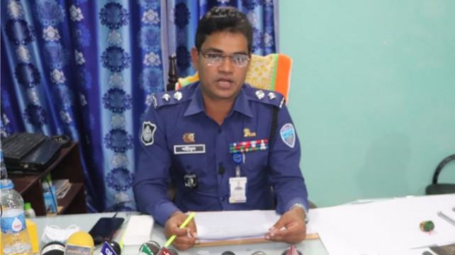 নোয়াখালীতে অস্ত্রসহ ২ জন গ্রেফতার