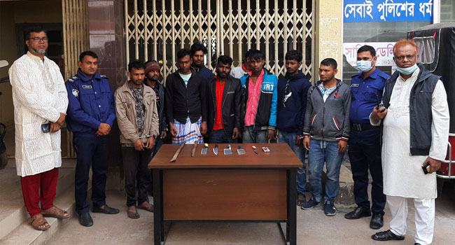 মির্জাপুরে ৯ ডাকাতসহ ২১ আসামী গ্রেফতার