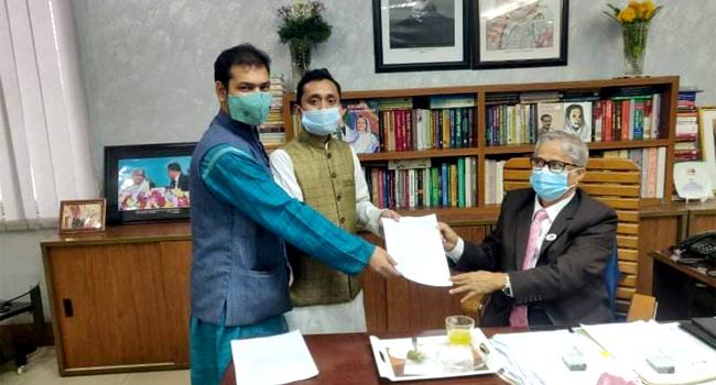 ‘ঘ’ ইউনিট পুনর্বহালের দাবিতে ছাত্র অধিকার পরিষদের স্মারকলিপি