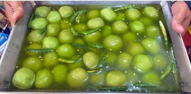 কাঁচা মরিচের রসগোল্লা