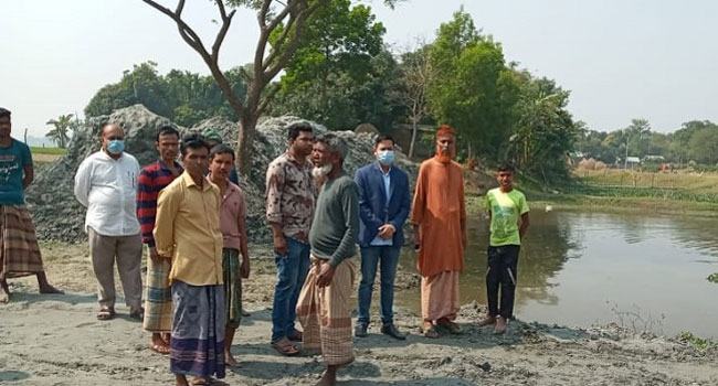 সরকারি জমি থেকে অবৈধভাবে বালু উত্তোলন, যুবলীগ নেতাকে জরিমানা