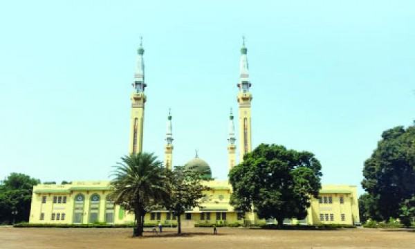 কোনাক্রি বড় মসজিদ