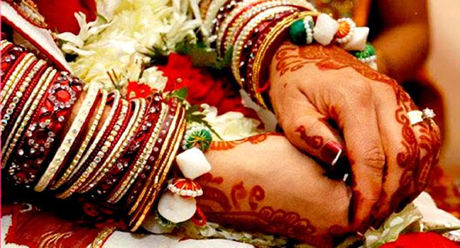 মেহেদির রং না শুকাতেই সড়কে ঝরল নববধূর প্রাণ
