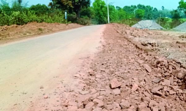 ভালুকায় আড়াই কোটি টাকার সংস্কার কাজে অনিয়ম