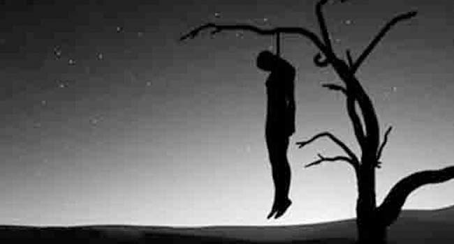 চকরিয়ায় গৃহবধূর ঝুলন্ত লাশ উদ্ধার
