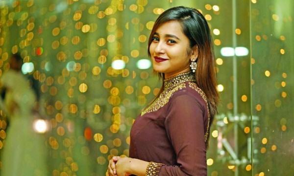 আনিসার প্রশংসায় তার ওস্তাদ