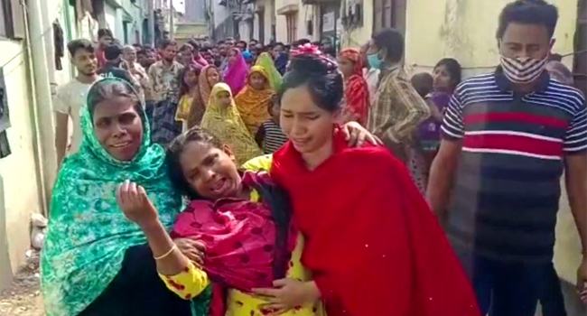 গাজীপুরে নববিবাহিত স্ত্রীর ঝুলন্ত লাশ দেখে স্বামীরও আত্মহত্যা
